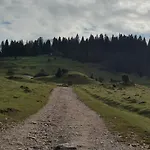 Tyrol Apartman
