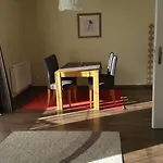 Tyrol Apartman *