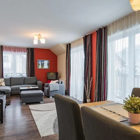 Tyrol Apartman *